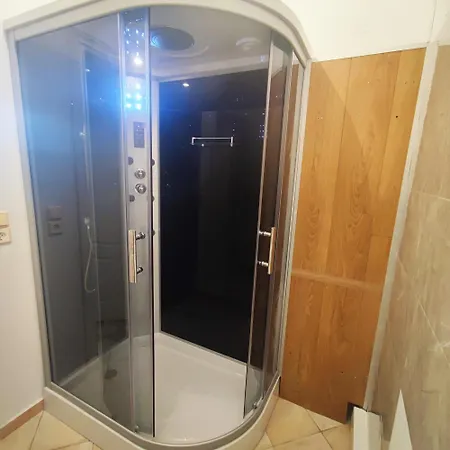 Marina * Tsoukaládhes