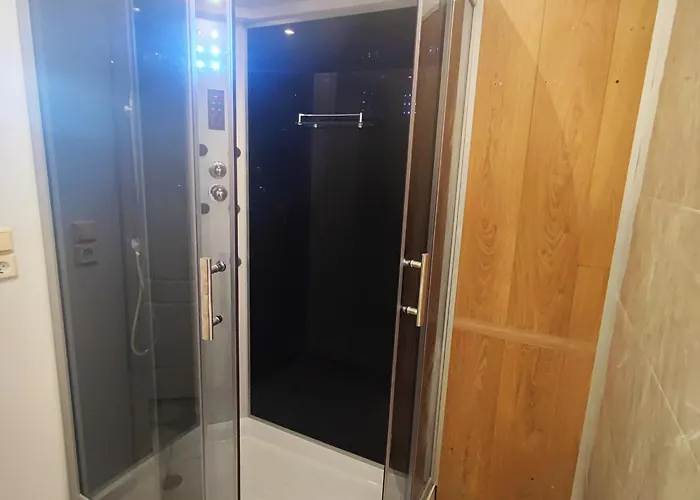 Marina * Tsoukaládhes